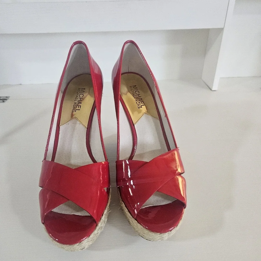 MICHAEL Michael Kors Red Patent Leather Espadrille Wedge Sandals Size 8.5M